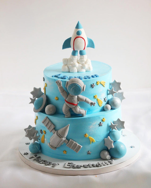 Little Astronaut Adventure Cake