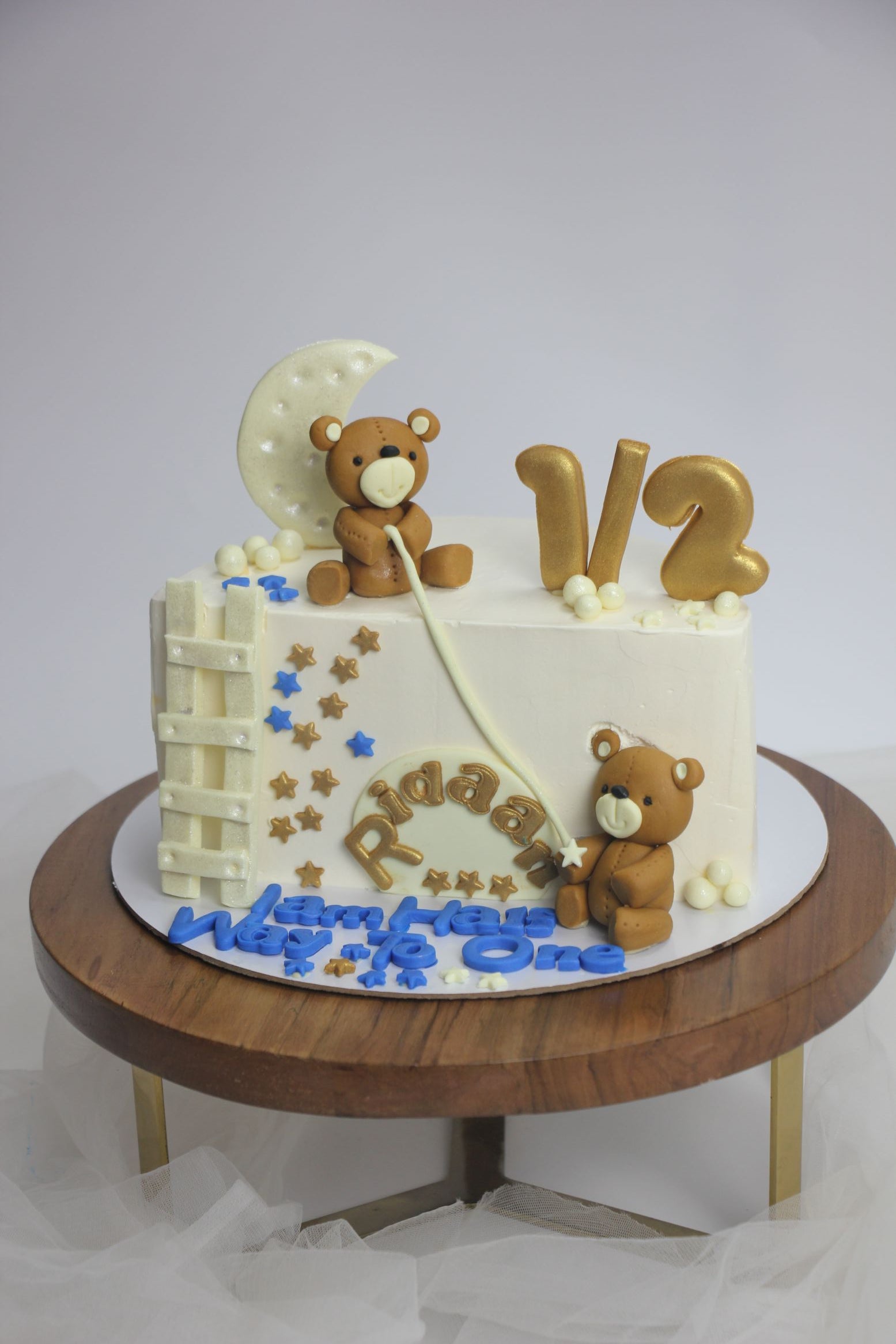 Adorable 6 Month Baby Milestone Cake