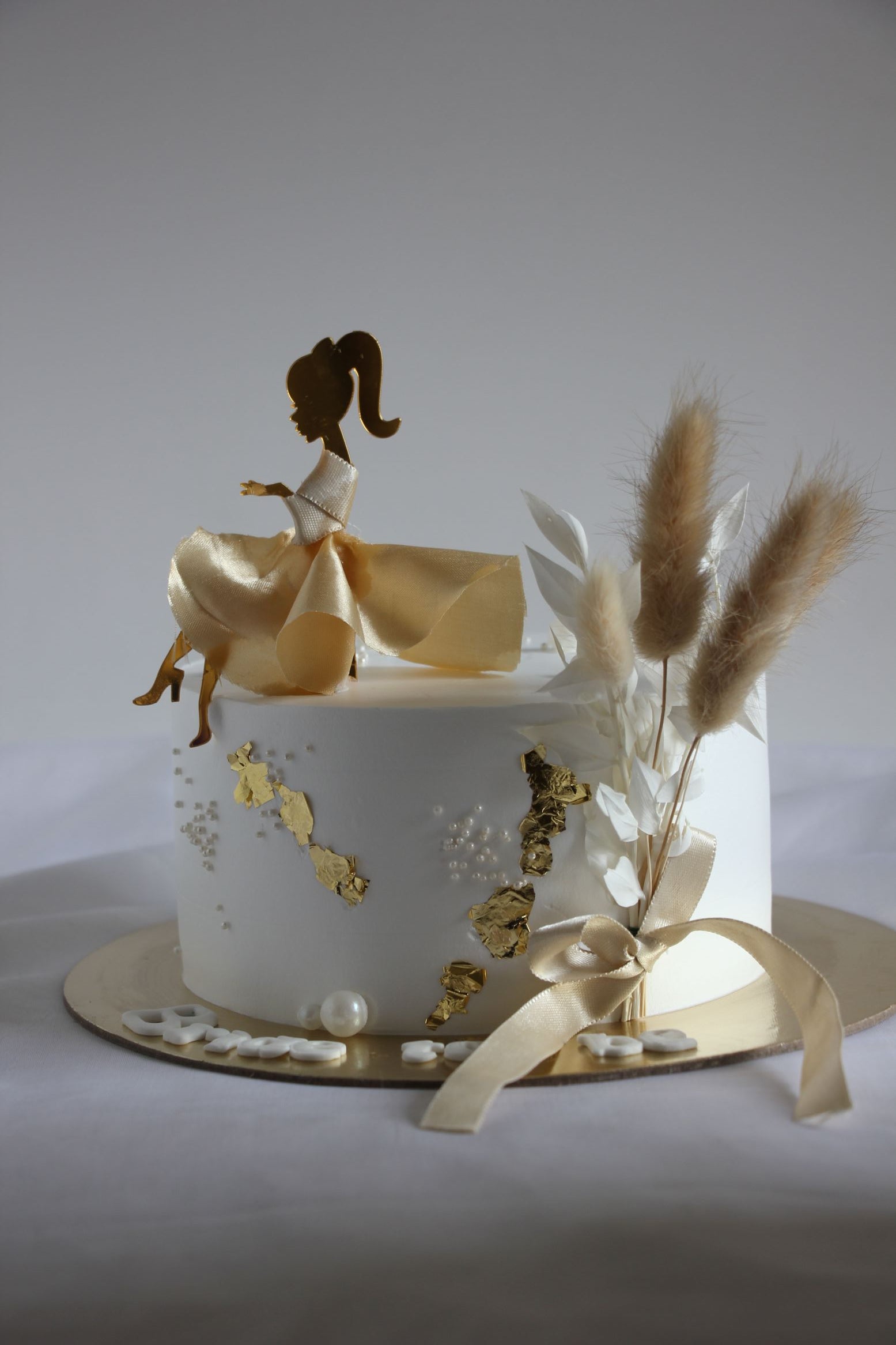 Elegant Gold Princess Theme Cake